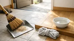 玄関に水を撒かない掃除術 10分で砂と黒ずみをスッキリ落とす手順